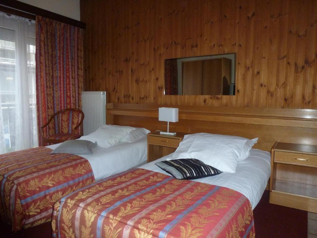 Hotel 'T Hert Genk Phòng bức ảnh