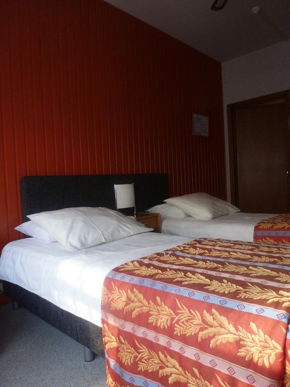 Hotel 'T Hert Genk Ngoại thất bức ảnh